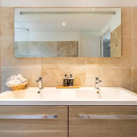 Apartment Macany Hyeres